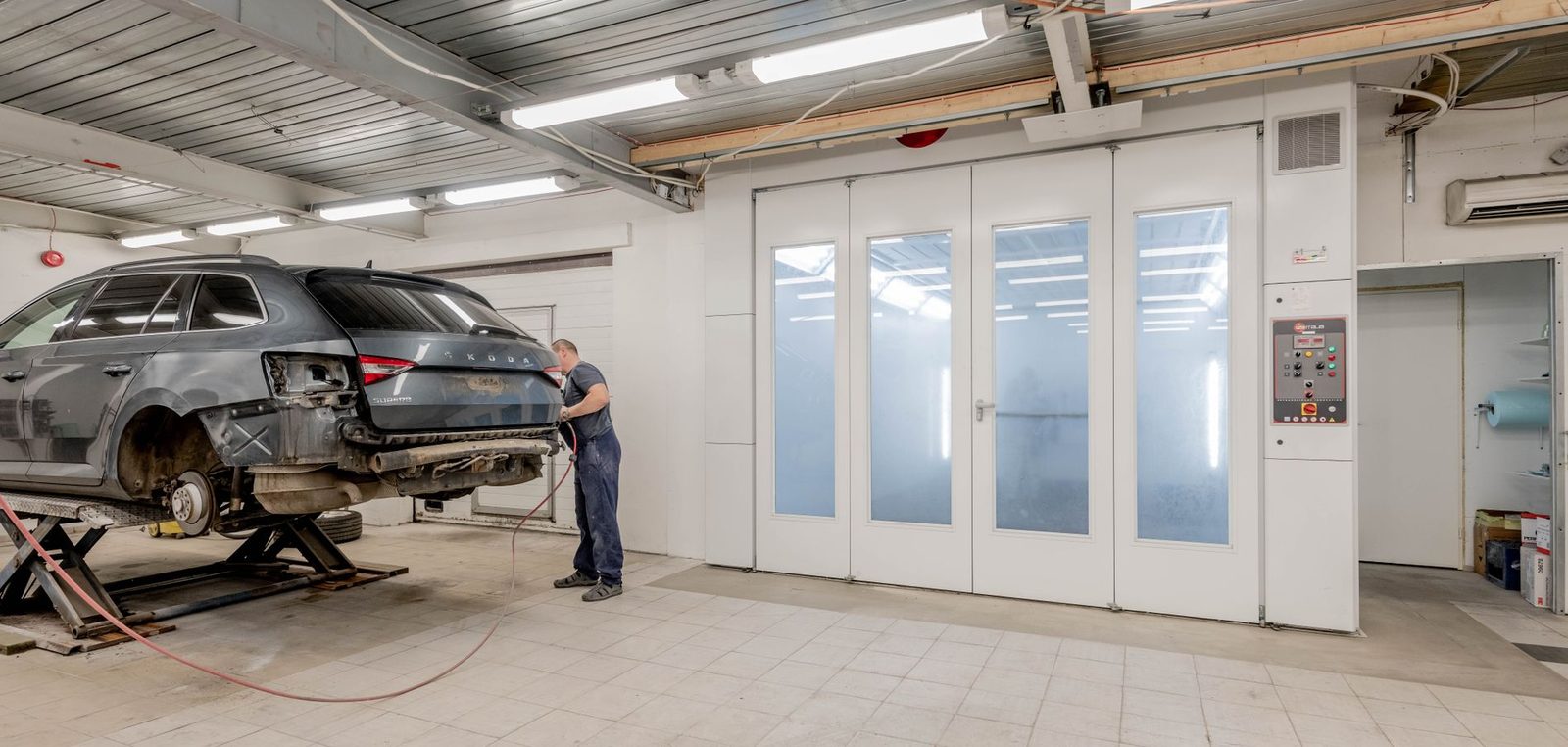 Verbringung des Fahrzeugs in den Lackierbetrieb