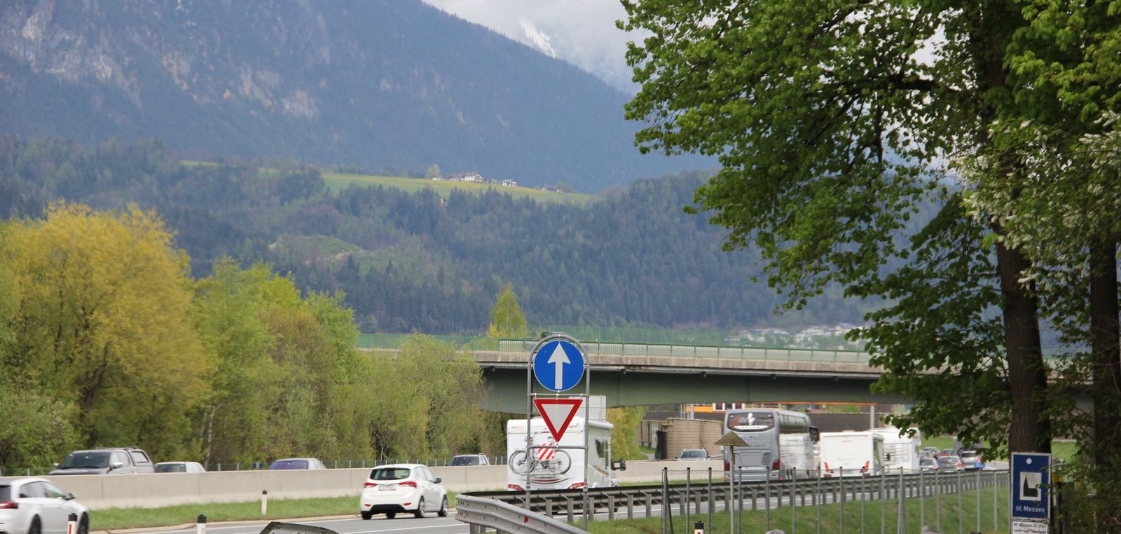 Unfall auf einer Fahrt im europäischen Ausland